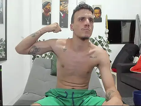 Latins_Boss webcam