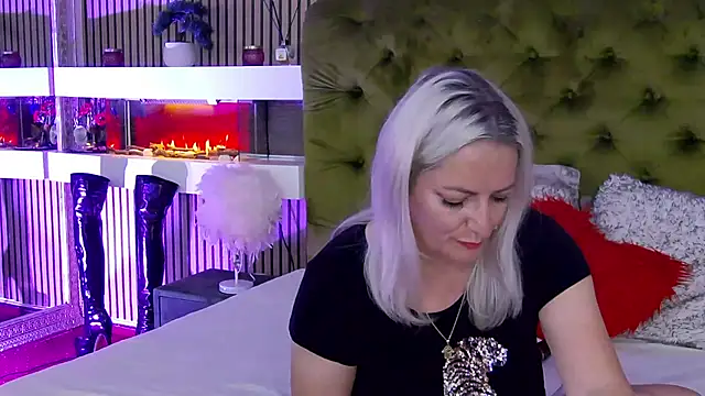 LadyTouch webcam