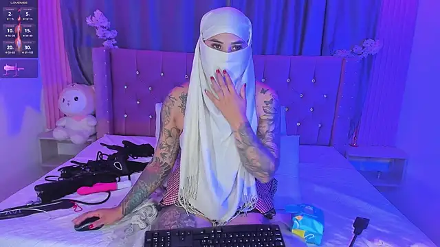 Nayla-Mouna webcam