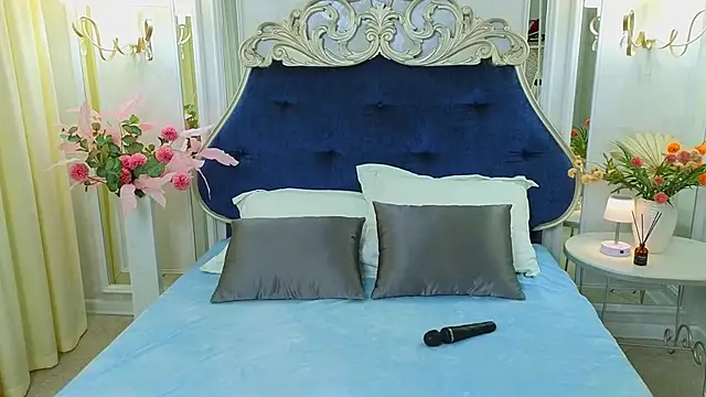 Ariana_Petite