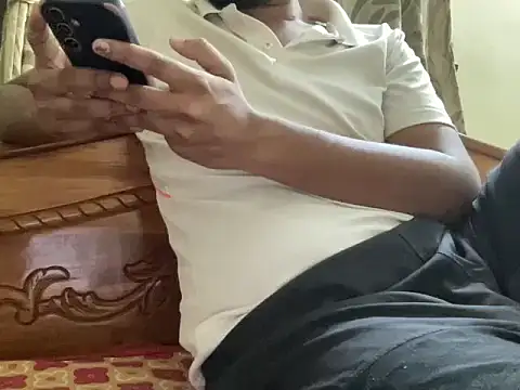 Slave_Aryan webcam