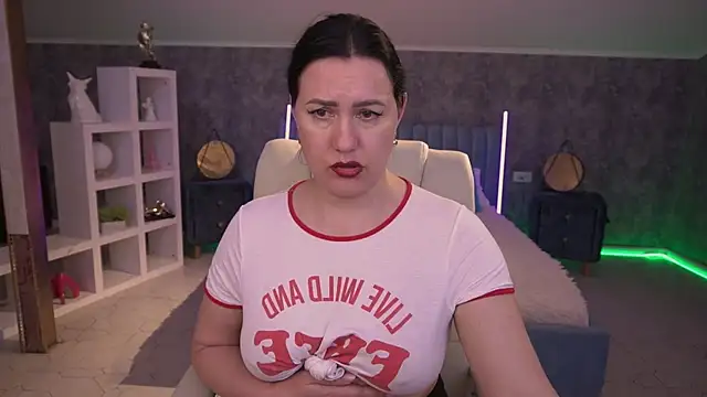 VelvetLuck webcam