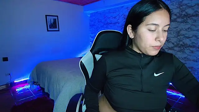 Camila_IRoose webcam
