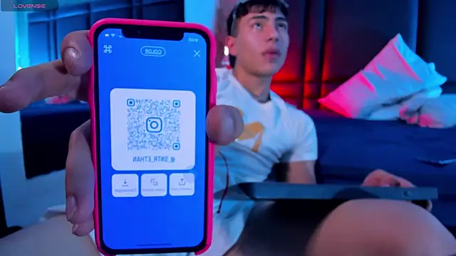 EthanSantori webcam