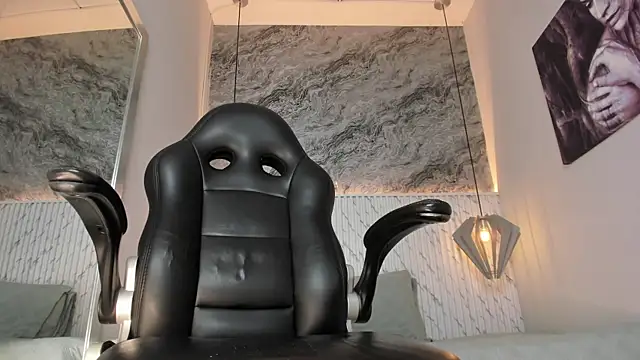 Esmeralda__18 webcam