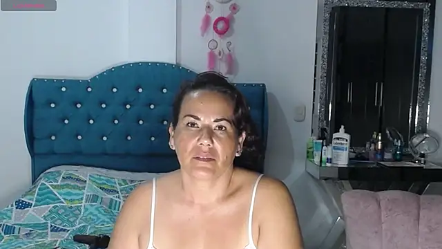 sofiamature01
