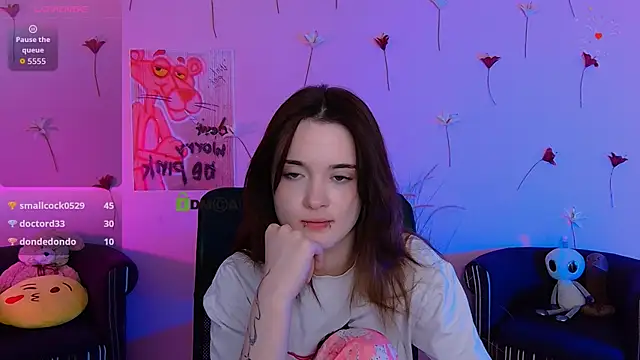 liana_kisses webcam