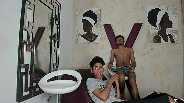 COUPLES_BOYS webcam