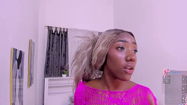Mistt_Mia webcam