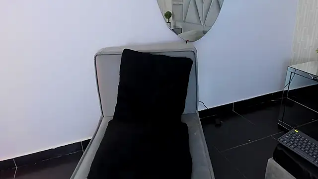 MonzerratBoyer webcam
