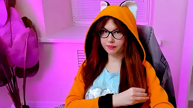 CarolGiggly webcam
