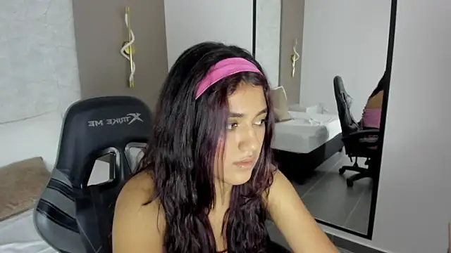 cristin_collins webcam