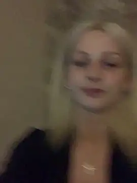 ElsaSnowxox webcam