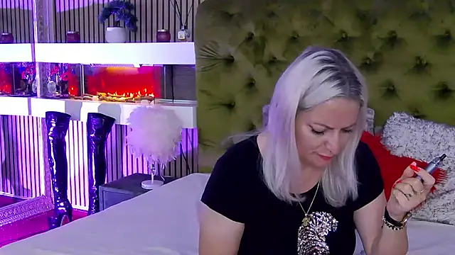 LadyTouch webcam