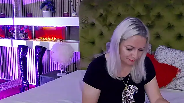 LadyTouch webcam