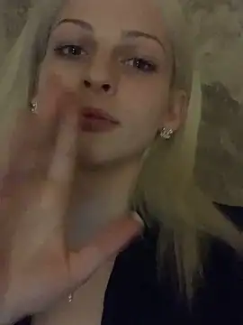 ElsaSnowxox webcam