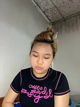 Almira6868 webcam