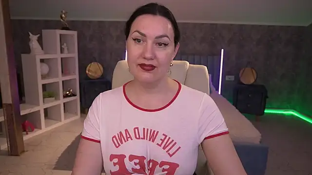 VelvetLuck webcam