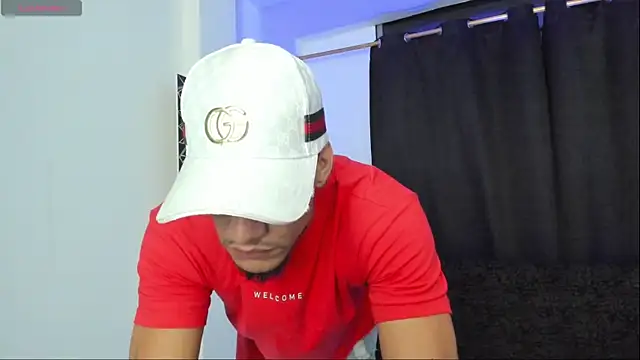 jhonnysnow17 - Jhonnysnow17's free webcam - UK Sex Cams