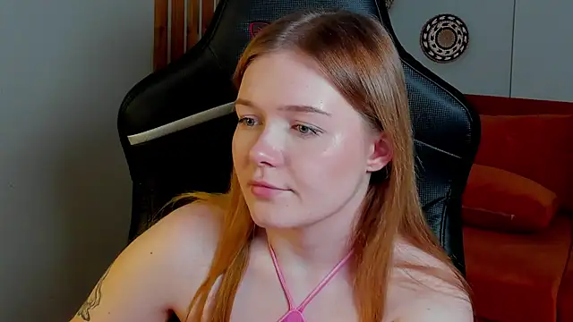 ElinaVale webcam