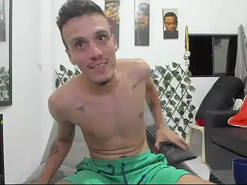 Latins_Boss webcam