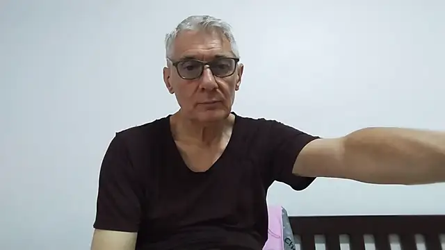 biguncuthardcock - BIGUNCUTHARDCOCK's free webcam - UK Sex Cams