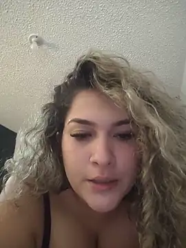 Sara_smiiith211 webcam