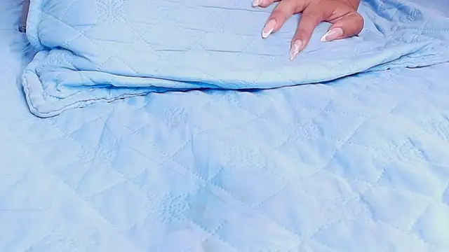 anisha_x webcam