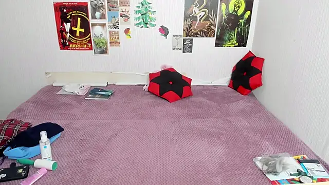 Cattie_w_ webcam