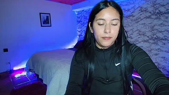 Camila_IRoose webcam