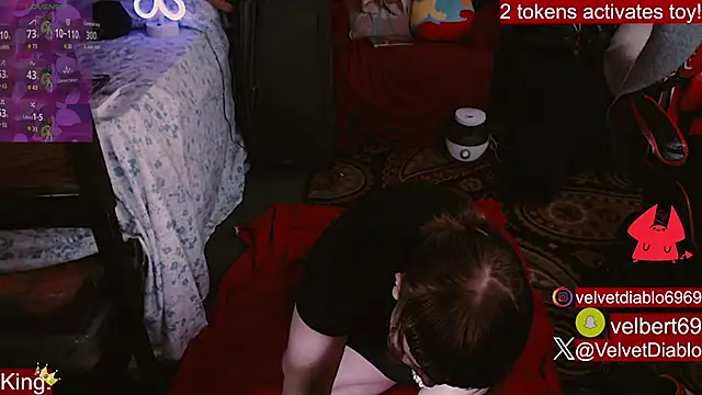 VelvetDiablo webcam