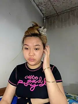 Almira6868 webcam