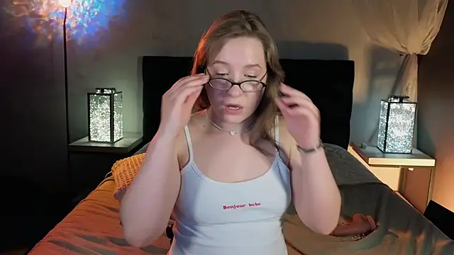 saint_trisha webcam