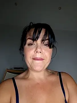 Xladycharme from StripChat is Freechat