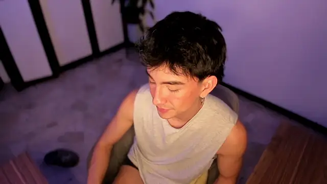 sweettaaron01 webcam