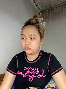 Almira6868 webcam