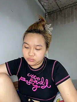 Almira6868 webcam