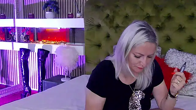 LadyTouch webcam