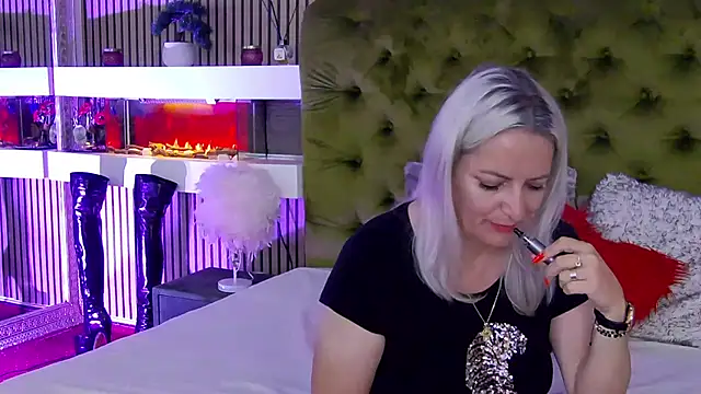ladytouch - LadyTouch's free webcam - UK Sex Cams