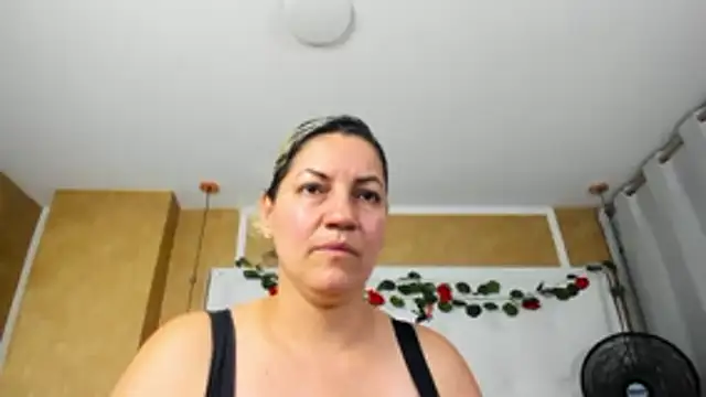 heidy_milf - Heidy_milf's free webcam - UK Sex Cams