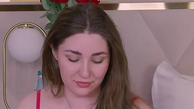 KiraBarlows webcam