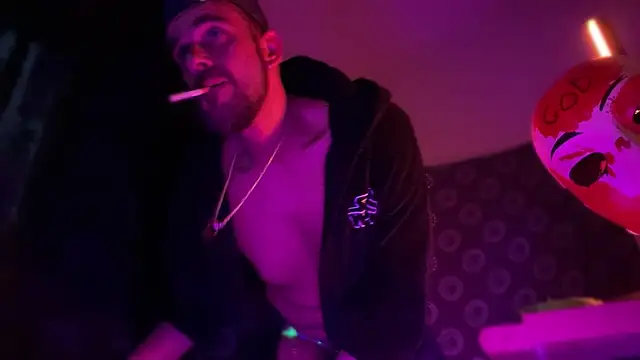 Guyst049 webcam