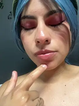 Eva_Feller69