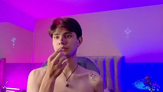 Derek_Sinn webcam