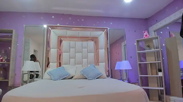 Goldentemptation_ webcam