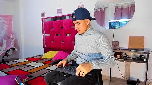 Christopher_Harris_ webcam