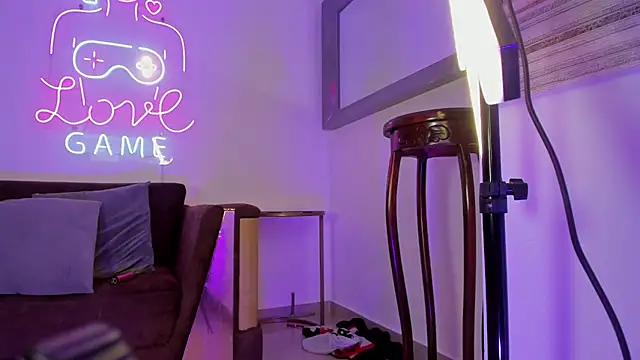 Snoop_Becky webcam