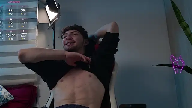Noah_Oliveira_ webcam