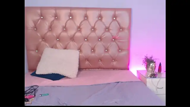 Shedevilboobs69 webcam