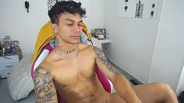 Leonard_Price webcam